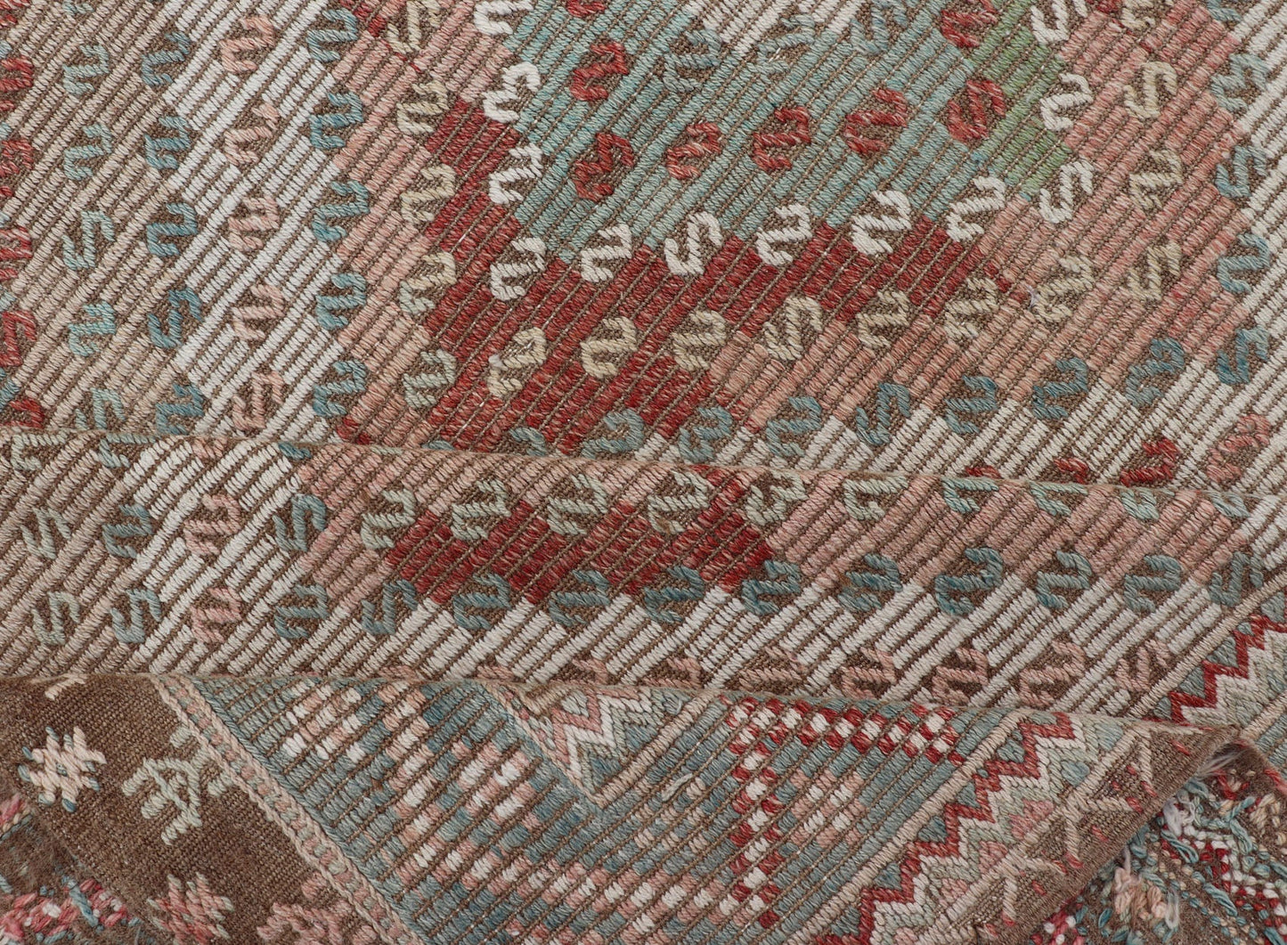 Colorful Vintage Turkish Embroidered Flat - Weave in Diamond Design. Keivan Woven Arts / rug / EN - 179894 country of origin / type: Turkey / Kilim, circa 1950 Measures: 7'0 x 10'5 Rendered in diamond shapes with a spotted and speckled assortment of... - Keivan Woven ArtsEN - 179894 - 15406Rug