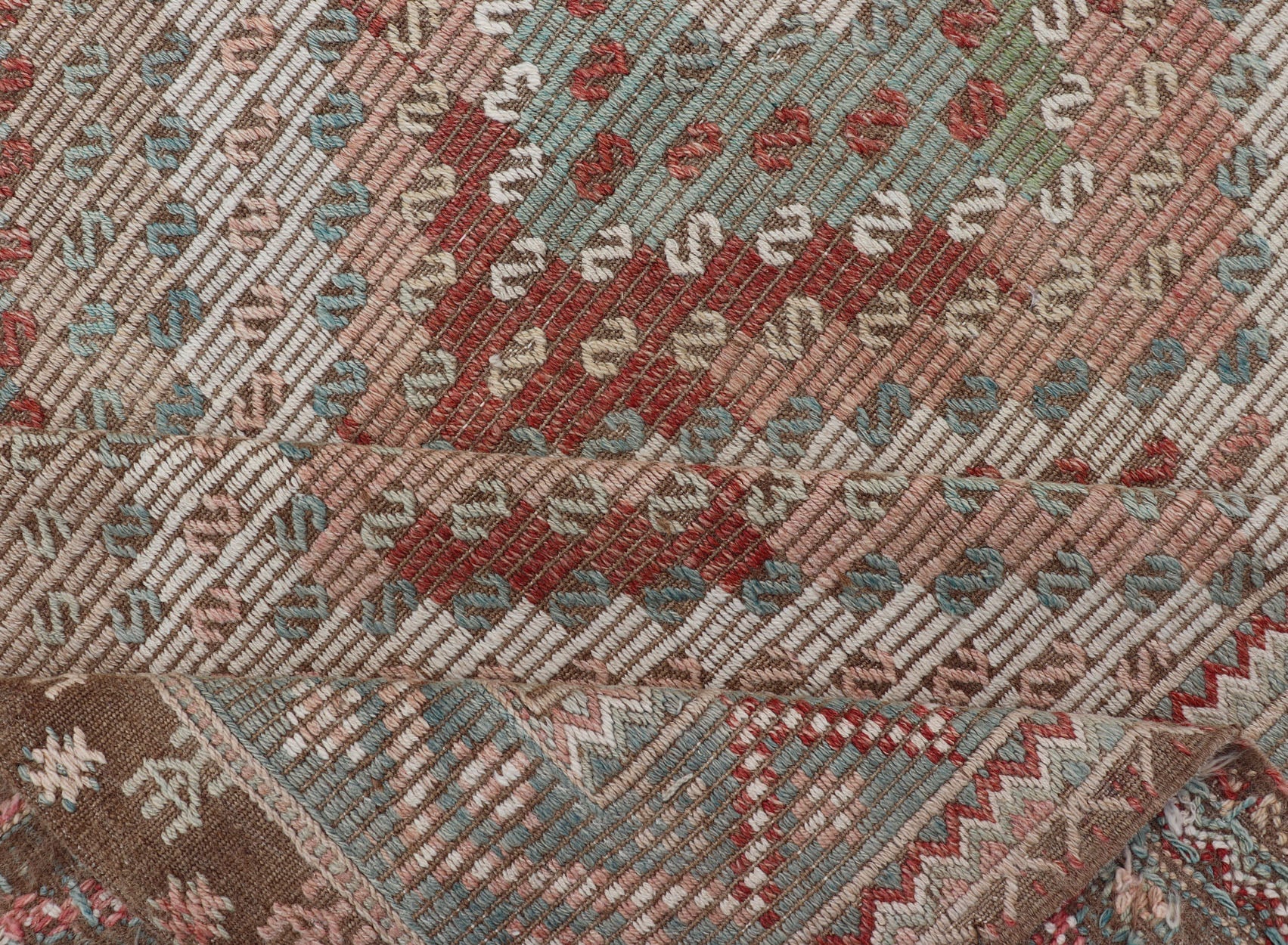 Colorful Vintage Turkish Embroidered Flat - Weave in Diamond Design. Keivan Woven Arts / rug / EN - 179894 country of origin / type: Turkey / Kilim, circa 1950 Measures: 7'0 x 10'5 Rendered in diamond shapes with a spotted and speckled assortment of... - Keivan Woven ArtsEN - 179894 - 15406Rug