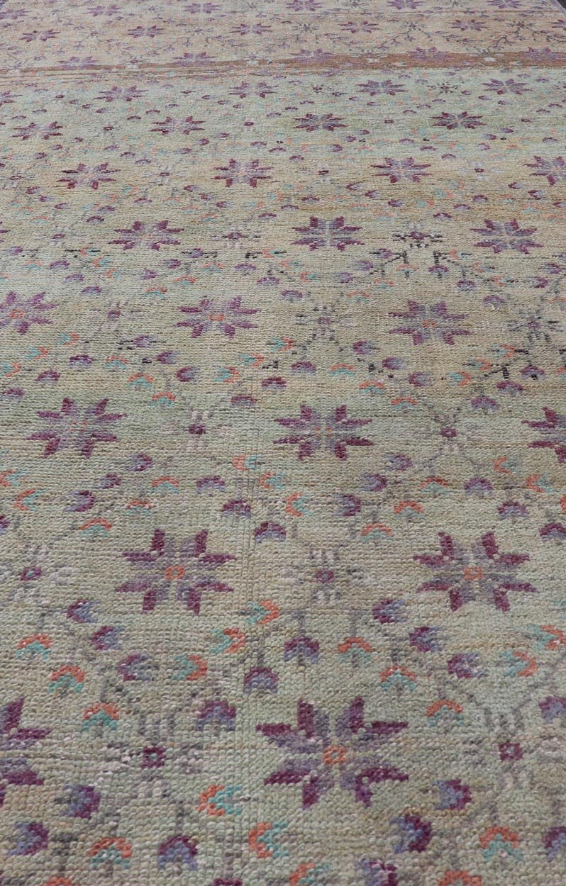 Vintage Turkish Oushak with Floral Blossoms and Latticework Design Measures: 4'4 x 9'5 This Turkish Oushak rug features uncommon composition for the region. This piece, heavily inspired by Tulu rugs from the Konya region, features a latti... - Keivan Woven ArtsEN - 179906 - 18914Rug
