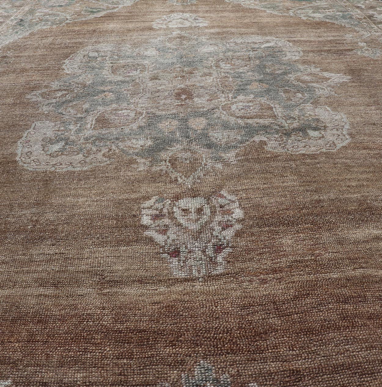 Vintage Turkish Kars Rug with Floral Medallion in Camel, Tan, Taupe and Gray Vintage Turkish Kars rug with floral medallion in camel, tan, taupe, gray, cream. Keivan Woven Arts / rug EN - 179950, country of origin / type: Turkey / Oushak/Kars, cir... - Keivan Woven ArtsEN - 179950 - 18920Rug