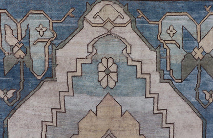Vintage Turkish Oushak Rug with Geometric Medallion & Tribal Design. Keivan Woven Arts / rug EN - 179978, country of origin / type: Turkey / Oushak, circa 1950 Measures: 8'0 x 11'0 This vintage Oushak carpet from mid - 20th century Turkey features a... - Keivan Woven ArtsEN - 179978 - 23702Rug