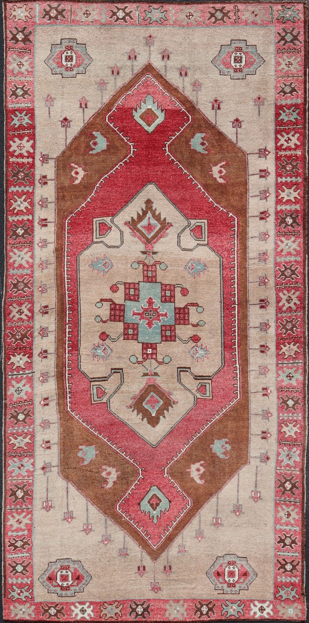 Over Sized Turkish Gallery Runner with Large Medallion in Red, Taupe and Brown. Vintage wide Gallery runner from Turkey with Medallion design in various tones of Red, light raspberry, taupe. and brown rug EN - 179982, country of origin / type: Tu... - Keivan Woven ArtsEN - 179982 - 14266Rug