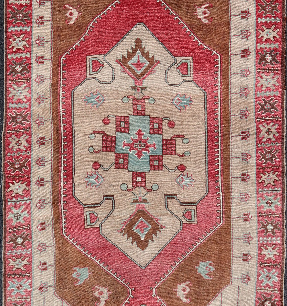 Over Sized Turkish Gallery Runner with Large Medallion in Red, Taupe and Brown. Vintage wide Gallery runner from Turkey with Medallion design in various tones of Red, light raspberry, taupe. and brown rug EN - 179982, country of origin / type: Tu... - Keivan Woven ArtsEN - 179982 - 14266Rug