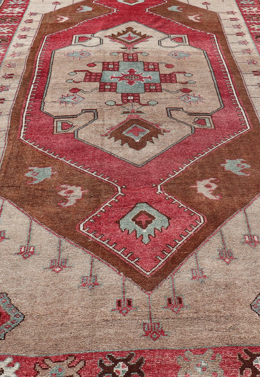 Over Sized Turkish Gallery Runner with Large Medallion in Red, Taupe and Brown. Vintage wide Gallery runner from Turkey with Medallion design in various tones of Red, light raspberry, taupe. and brown rug EN - 179982, country of origin / type: Tu... - Keivan Woven ArtsEN - 179982 - 14266Rug