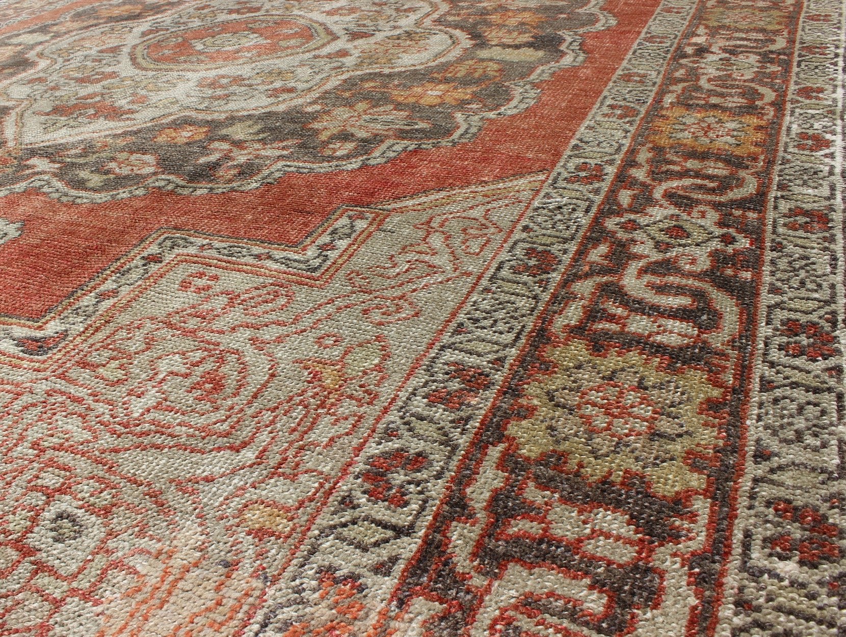 Antique Turkish Oushak Rug with Floral Medallion in Red, Charcoal and Cream Measures: 6'8 x 10'2. Antique Turkish Oushak rug with floral medallion in red, charcoal and cream, Keivan Woven Arts/ rug en - 18, country of origin / type: Turkey... - Keivan Woven ArtsEN - 18 - 804Rug