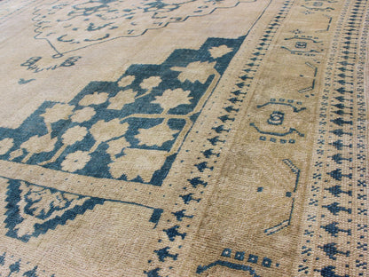 Turkish Oushak Rug This geometric Turkish Oushak carpet rests beautifully upon an ivory background with a cream border. A blue outlined medallion takes center stage and is well balanced by four organic corner motifs composed of the same blue and... - Keivan Woven ArtsEN - 240 - 3064Rug