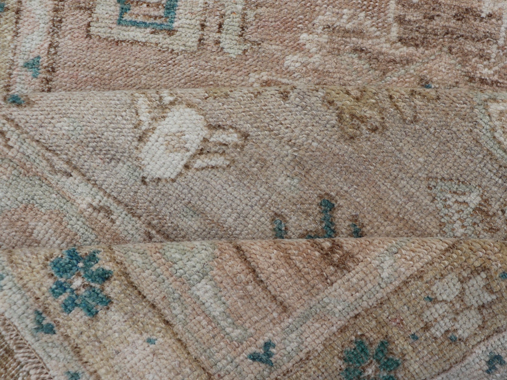 Turkish Oushak Vintage in variation of Muted Colors, tan, pink, teal & Lt. Brown vintage Turkish Oushak rug in taupe, tan, blush, light pink, teal, light brown and soft yellow. Keivan Woven Arts/rug EN - 2541, country of origin / type: Turkey / ... - Keivan Woven ArtsEN - 2541 - 14226Rug