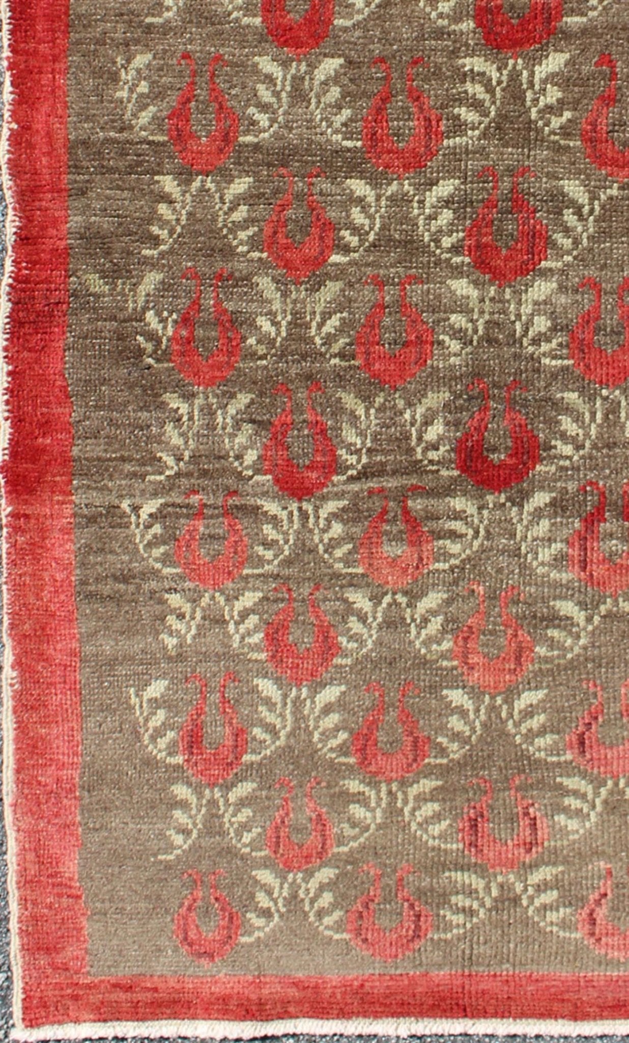 All - Over Latticework Design Vintage Turkish Tulu Rug Measures: 3'1 x 5'5 Vintage Turkish Tulu rug in Soft orange, light brown and light green, Keivan Woven Arts/ rug #EN - 267, country of origin / type: Turkey / Tulu, circa 1940s Th... - Keivan Woven ArtsEN - 267 - 4373Rug