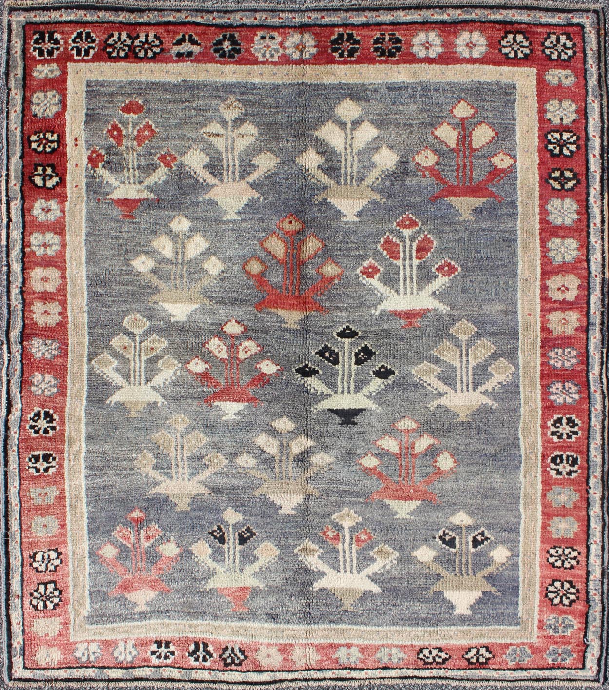 Vintage Turkish Oushak Rug in Red, Gray, Blue - Gray, Taupe and Ivory kwarugs Vintage Turkish Oushak rug in red, blue - gray, onyx, taupe and ivory, rug en - 322, country of origin / type: Turkey / Oushak, circa 1940 This vintage Turkish Oushak... - Keivan Woven ArtsEN - 322 - 4394Rug