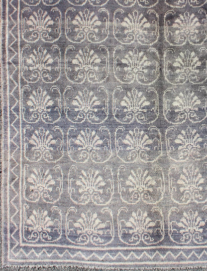 Vintage Turkish Tulu rug with all - over blossom design in dark gray and cream, rug en - 3272, country of origin type: Turkey Oushak, circa 1940 This Tulu carpet (circa mid - 20th century) features an all - over pattern of interconnected, vertically - arr... - Keivan Woven ArtsEN - 3272 - 5466Rug