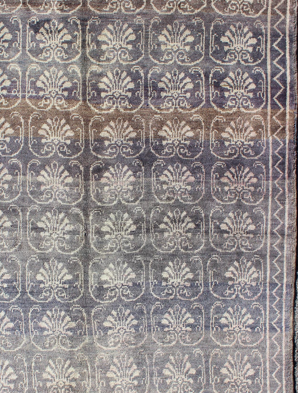 Vintage Turkish Tulu rug with all - over blossom design in dark gray and cream, rug en - 3272, country of origin type: Turkey Oushak, circa 1940 This Tulu carpet (circa mid - 20th century) features an all - over pattern of interconnected, vertically - arr... - Keivan Woven ArtsEN - 3272 - 5466Rug