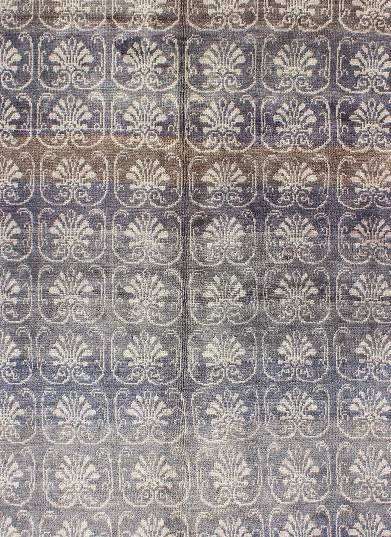 Vintage Turkish Tulu rug with all - over blossom design in dark gray and cream, rug en - 3272, country of origin type: Turkey Oushak, circa 1940 This Tulu carpet (circa mid - 20th century) features an all - over pattern of interconnected, vertically - arr... - Keivan Woven ArtsEN - 3272 - 5466Rug