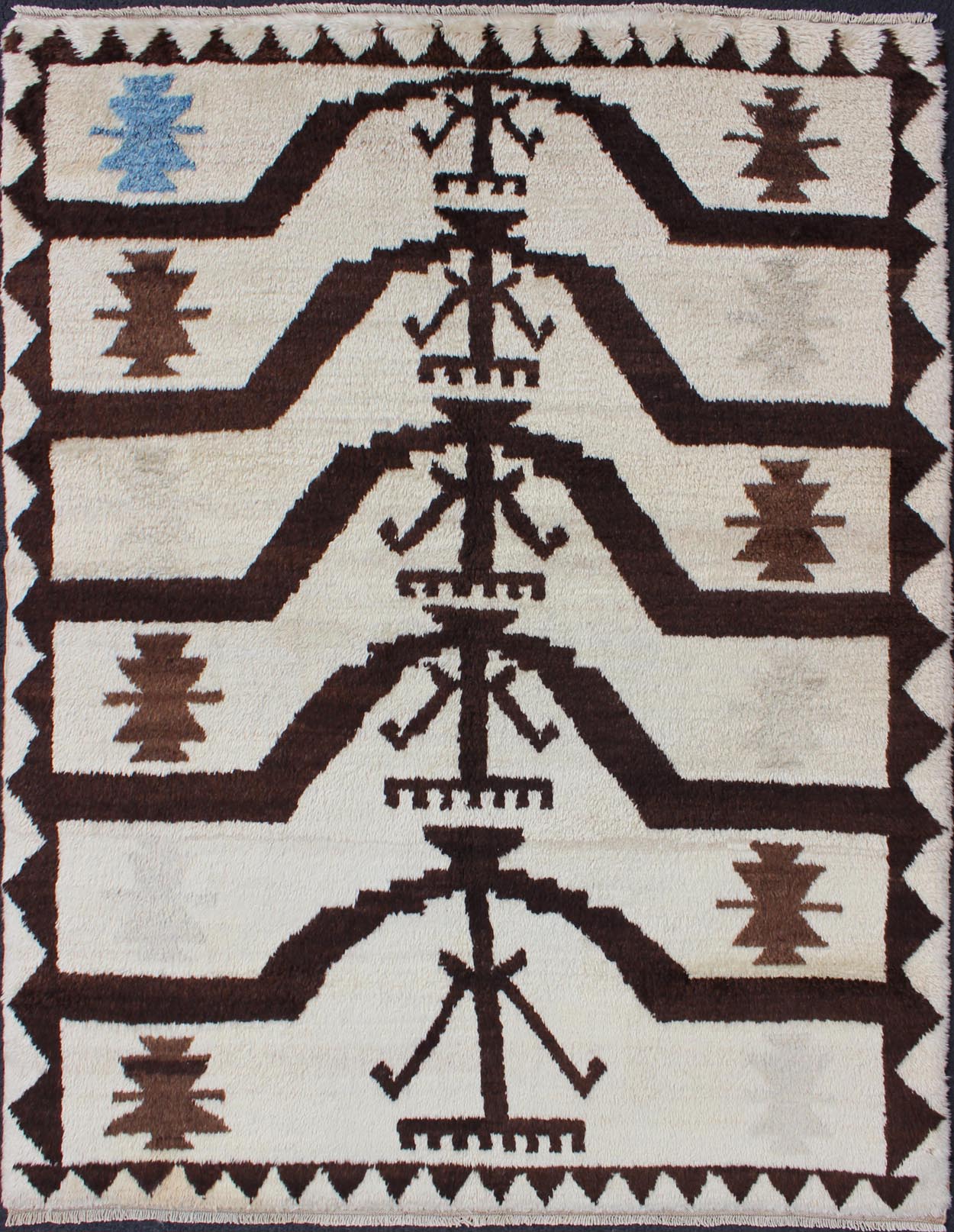 Turkish Tulu Carpet with Mid Century Modern Design in Brown, Off - White and Blue. Vintage Tulu in Natural colors of brown, off white in mid century modern Design. Keivan Woven Arts rug/EN - 3303 origin/turkey Tulu rugs, The wool used in these ... - Keivan Woven ArtsEN - 3303 - 5985Rug