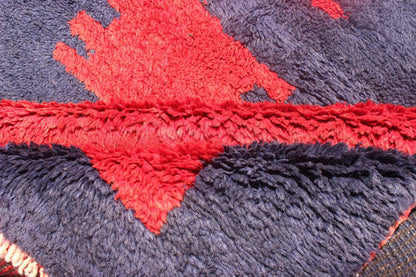 Turkish Tulu Rug with Modern Minimalist Design in Blue, Red and Luxurious Wool. Measures: 4'2 x 5'5 Fine wool and great condition Turkish Tulu Rug with a Modern Design, Keivan Woven Arts/ rug EN - 3305, country of origin / type: Turkey / T... - Keivan Woven ArtsEN - 3305 - 5482Rug
