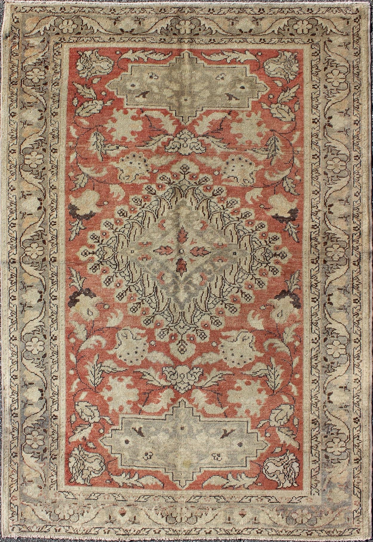 Antique Turkish Oushak Rug with Geometric Medallion and Floral Designs Stylized Turkish Oushak rug with diamond medallion and floral designs, Keivan Woven Arts / rug en - 335, country of origin / type: Turkey / Oushak, circa 1930 This fine ... - Keivan Woven ArtsEN - 335 - 5257Rug