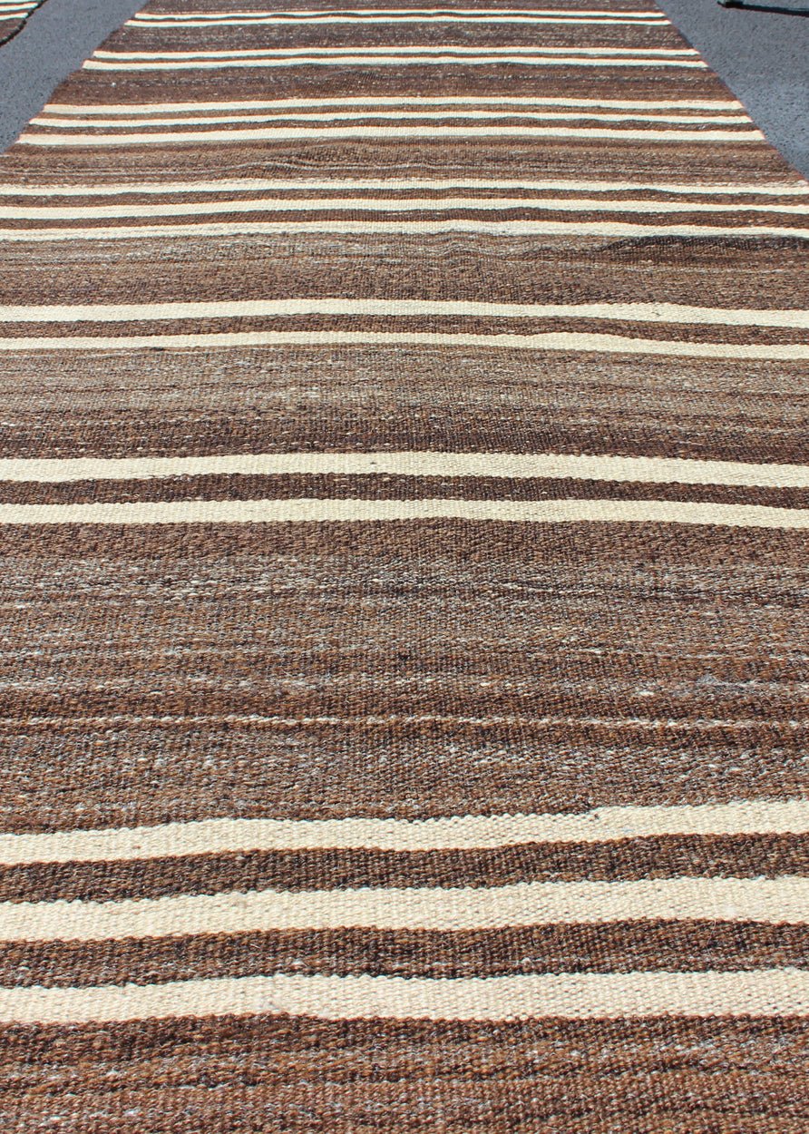 Modern Kilim Flat - Weave Runner with Brown and Ivory Stripes Vintage Kilim runner from Turkey with minimalist stripes in brown and ivory. Keivan Woven Arts / rug EN - 39 - 1, country of origin / type: Turkey / Kilim, circa 1950. This modern - de... - Keivan Woven ArtsEN - 39 - 1 - 11356Rug