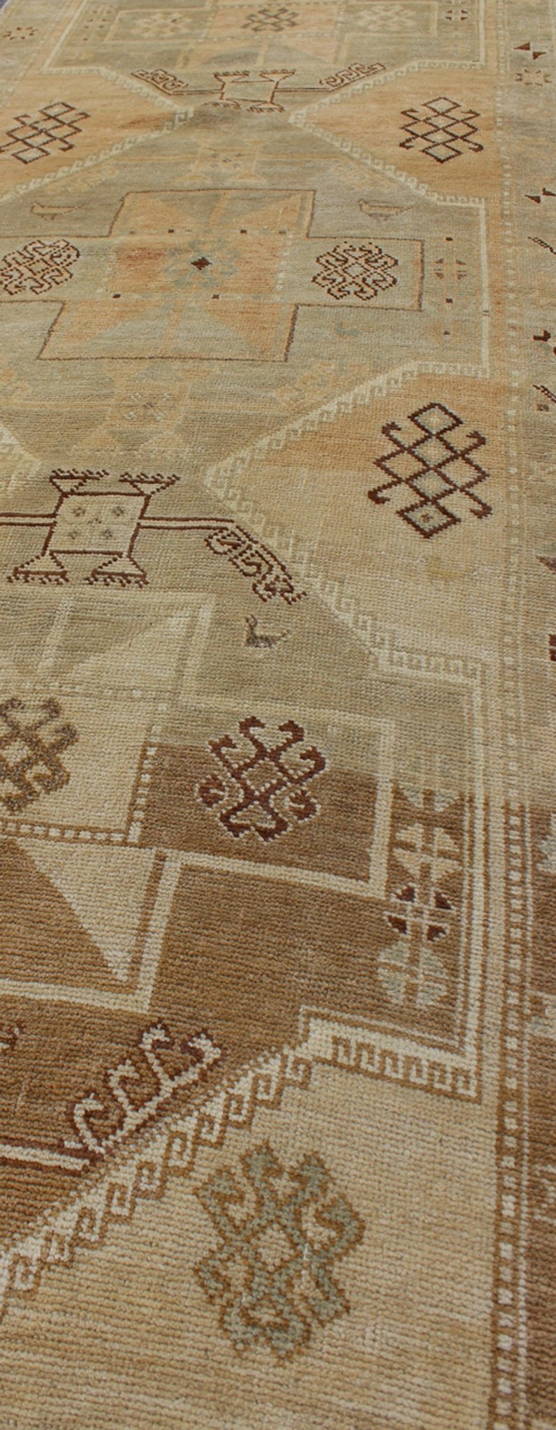 Mid - Century Vintage Turkish Oushak Runner with Geometric Tribal Medallions, rug en - 4261, country of origin / type: Turkey / Oushak, circa mid - 20th century This vintage Turkish Oushak gallery rug (circa mid - 20th century) features a unique blend o... - Keivan Woven ArtsEN - 4261 - 4888Rug