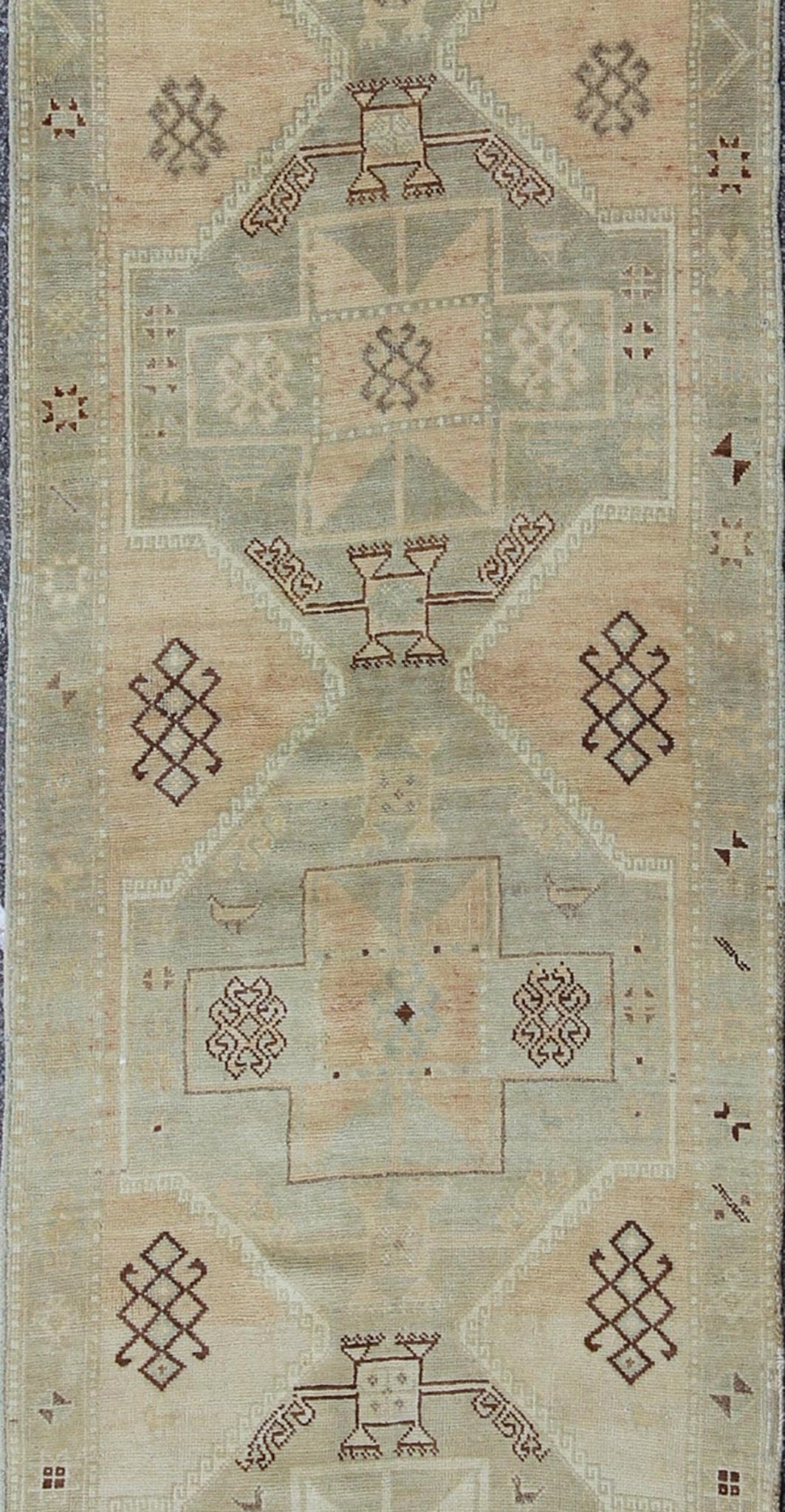 Mid - Century Vintage Turkish Oushak Runner with Geometric Tribal Medallions, rug en - 4261, country of origin / type: Turkey / Oushak, circa mid - 20th century This vintage Turkish Oushak gallery rug (circa mid - 20th century) features a unique blend o... - Keivan Woven ArtsEN - 4261 - 4888Rug
