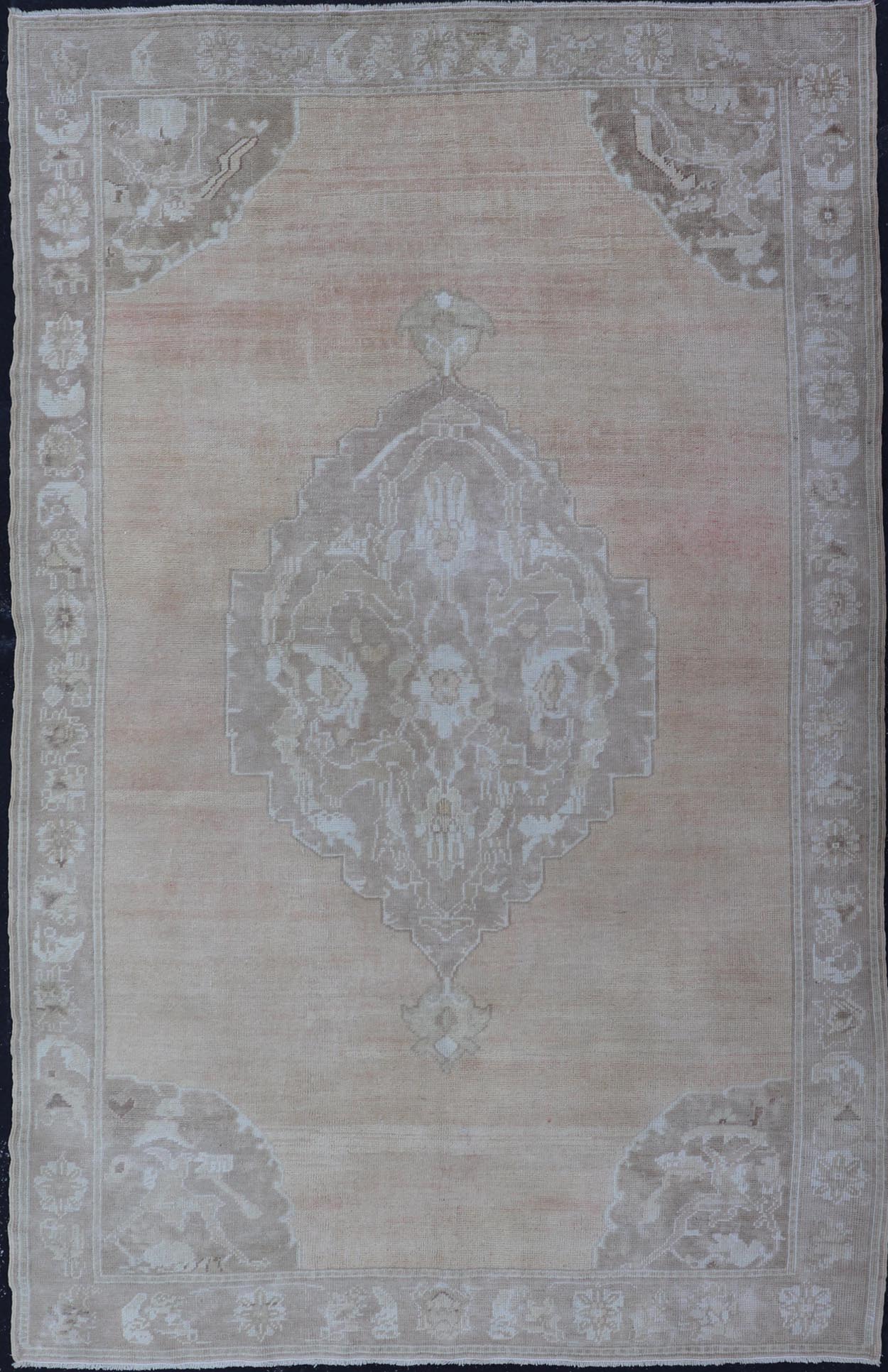 Vintage Turkish Oushak Rug with Floral Medallion in Faded Orange and Light Brown Vintage Hand Knotted Turkish Oushak rug with ornate floral medallion in faded orange, camel and light brown, Keivan Woven Arts / rug en - 4544, country of origin ... - Keivan Woven ArtsEN - 4544 - 1630Rug