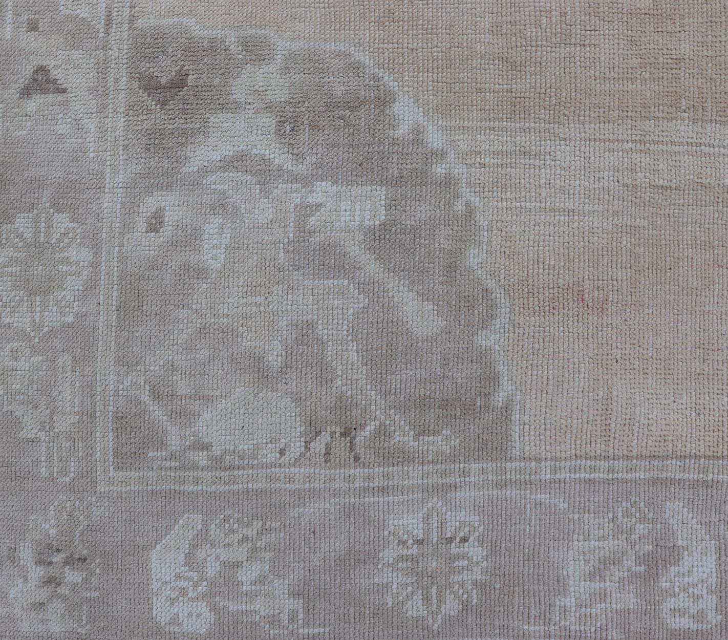 Vintage Turkish Oushak Rug with Floral Medallion in Faded Orange and Light Brown Vintage Hand Knotted Turkish Oushak rug with ornate floral medallion in faded orange, camel and light brown, Keivan Woven Arts / rug en - 4544, country of origin ... - Keivan Woven ArtsEN - 4544 - 1630Rug
