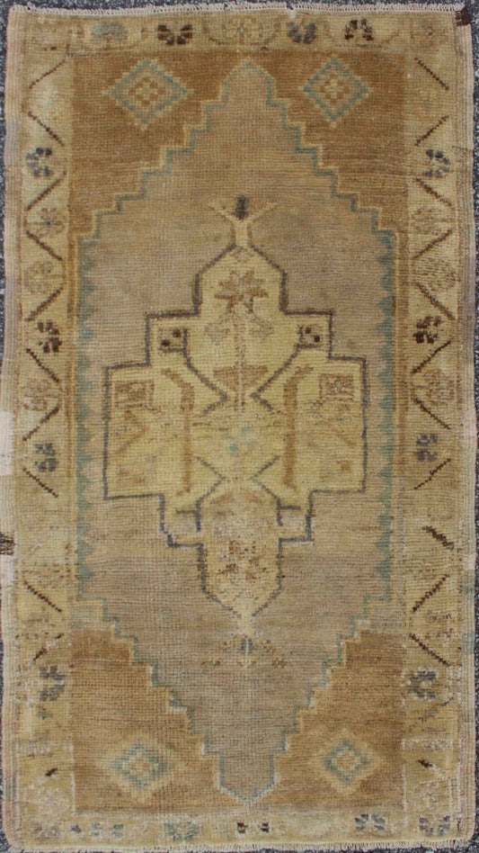 Unique Tribal Medallion Vintage Turkish Oushak Rug in Shades of Brown kwarugs Unique tribal medallion vintage Turkish Oushak rug in shades of brown, rug en - 4628, country of origin / type: Turkey / Oushak, circa 1960 This vintage Turkish O... - Keivan Woven ArtsEN - 4628 - 8884Rug