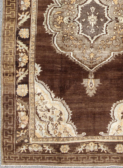 Brown Background Floral Medallion Vintage Turkish Oushak Rug in Ivory and Taupe, rug en - 505, country of origin / type: Turkey / Oushak, circa mid - 20th century This vintage Turkish Oushak rug (circa mid - 20th century) features a unique blend of co... - Keivan Woven ArtsEN - 505 - 5973Rug