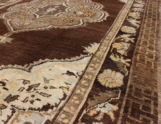 Brown Background Floral Medallion Vintage Turkish Oushak Rug in Ivory and Taupe, rug en - 505, country of origin / type: Turkey / Oushak, circa mid - 20th century This vintage Turkish Oushak rug (circa mid - 20th century) features a unique blend of co... - Keivan Woven ArtsEN - 505 - 5973