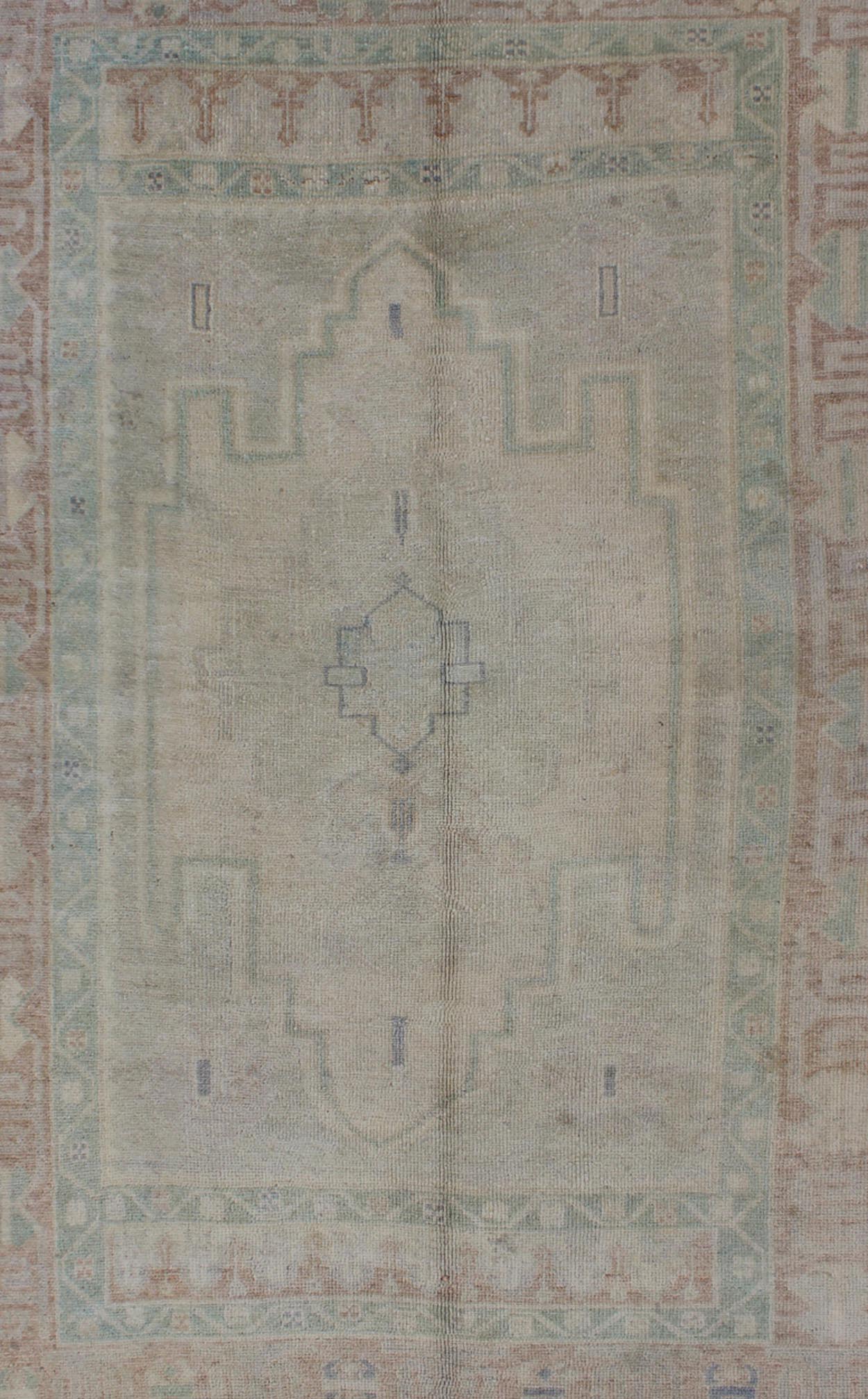 Pale Color Turkish Hand Knotted Oushak Rug With Geometric Motifs in Light Brown, Tan & Green Faded Vintage Turkish Oushak rug with geometric motifs in brown, tan taupe and green, Keivan Woven Arts / rug en - 515, country of origin / type: Turkey /... - Keivan Woven ArtsEN - 515 - 4834Rug