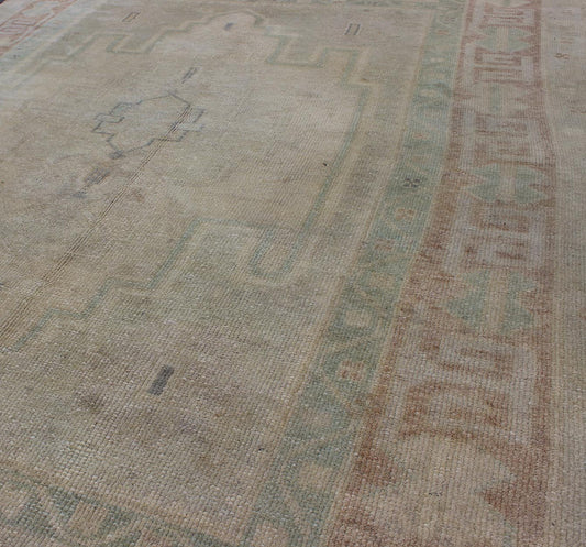 Pale Color Turkish Hand Knotted Oushak Rug With Geometric Motifs in Light Brown, Tan & Green Faded Vintage Turkish Oushak rug with geometric motifs in brown, tan taupe and green, Keivan Woven Arts / rug en - 515, country of origin / type: Turkey /... - Keivan Woven ArtsEN - 515 - 4834Rug