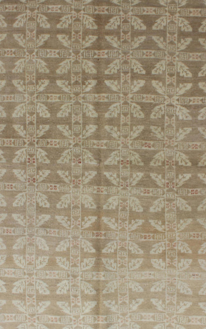 All - Over Ivory Wreath Design Vintage Turkish Oushak Rug, rug en - 603, country of origin / type: Turkey / Oushak, circa mid - 20th century This vintage Turkish Oushak carpet (circa mid - 20th century) features an all - over pattern of small, ivory - color... - Keivan Woven ArtsEN - 603 - 4430Rug
