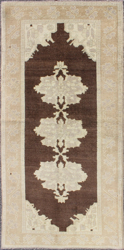 Brown Background Vintage Turkish Oushak Runner with Medallions in Gray and Ivory, rug en - 604, country of origin / type: Turkey / Oushak, circa mid - 20th century This beautiful vintage Oushak runner from mid - 20th century Turkey features a Classic ... - Keivan Woven ArtsEN - 604 - 4446Rug