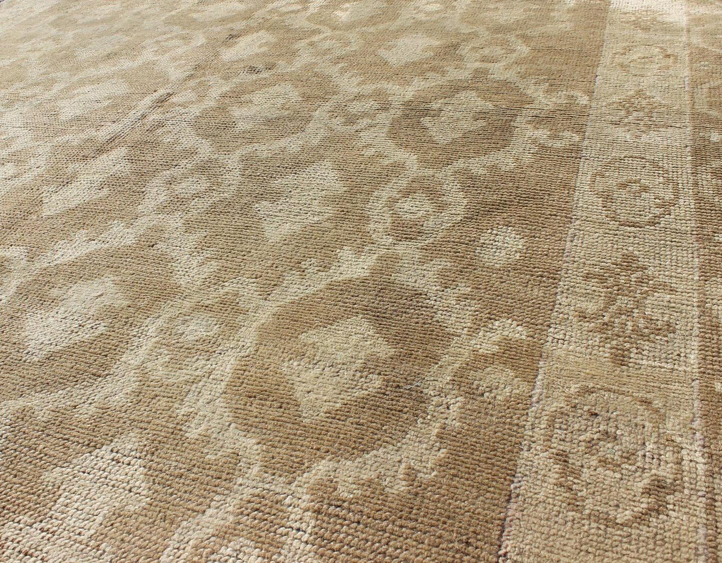 Cross - Latch Squarish Turkish Vintage Oushak Rug in Taupe and Cream kwarugs Cross - latch / latticework Turkish Oushak rug vintage in taupe and cream, rug en - 628, country of origin / type: Turkey / Tulu, circa 1940 Set on a taupe - colored fie... - Keivan Woven ArtsEN - 628 - 4454Rug