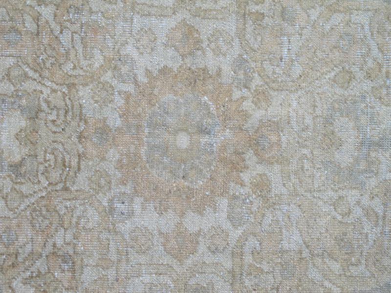 Gray Faded Vintage Fine Turkish Sivas Rug With Floral Motifs and Medallion With a Light Tan Field. Keivan Woven Arts / rug EN - 777, country of origin / type: Turkey / Oushak, circa mid - 20th century. Measures: 5'1 x 7'10. Fine Sivas rugs from weste... - Keivan Woven ArtsEN - 777 - 3856Rug
