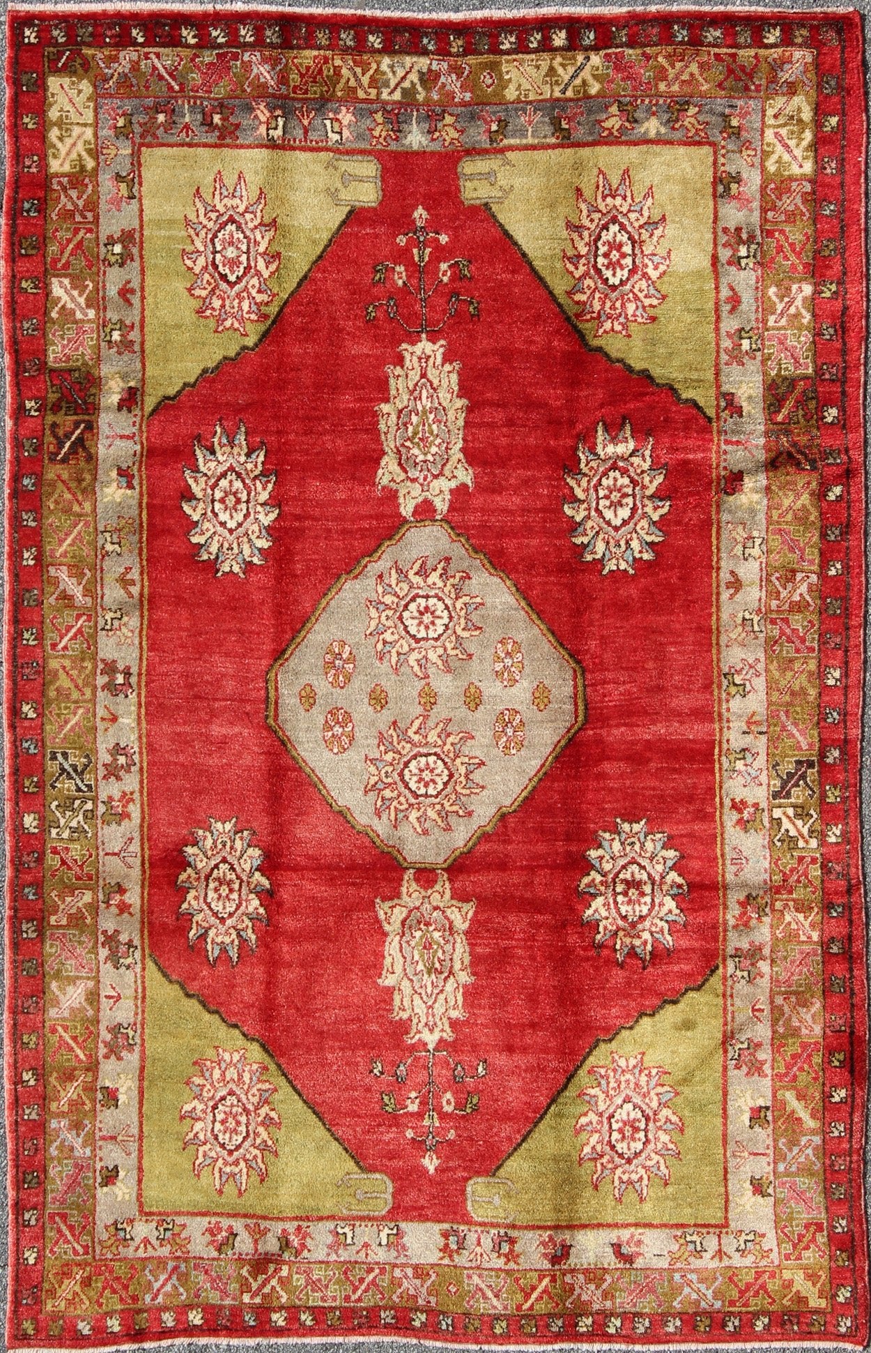 Turkish Konya Rug With Medallion in Red, Lime Green, Gray, Yellow, and Ivory. Country of Origin: Turkey; Type: Oushak; Design: Medallion; Keivan Woven Arts: rug EN - 831; Vintage Turkish Oushak, Mid - 20th Century Measures: 6'5 x 9'8. This b... - Keivan Woven ArtsEN - 831 - 3465Rug