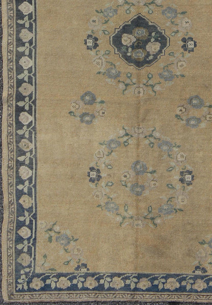 Oushak Gallery Rug from Mid - 20th Century Turkey with Floral Design Gallery Rug from Mid - 20th Century Turkey with Floral Design Keivan Woven Arts / rug/en - 86026 origin/turkey kwarugs This beautiful vintage Oushak runner from mid - 20th cent... - Keivan Woven ArtsEN - 86026 - 2089Rug