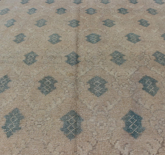 All - Over Design Vintage Turkish Oushak Rug in Shades of Cream and Teal All - over design vintage Turkish Oushak rug in shades of cream and teal, rug en - 912, country of origin / type: Turkey / Oushak, circa 1940 This vintage Turkish Oushak c... - Keivan Woven ArtsEN - 912 - 4870Rug