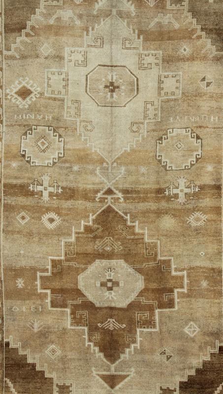 Large Gallery Oushak with Dual Medallion Design in Brown and Taupe Tones Oushak Vintage Rug from Turkey with Two Medallion Design, Keivan Woven Arts / rug EN - 92101, country of origin / type: Turkey / Oushak, circa 1940 This vintage Turkis... - Keivan Woven ArtsEN - 92101 - 820Rug