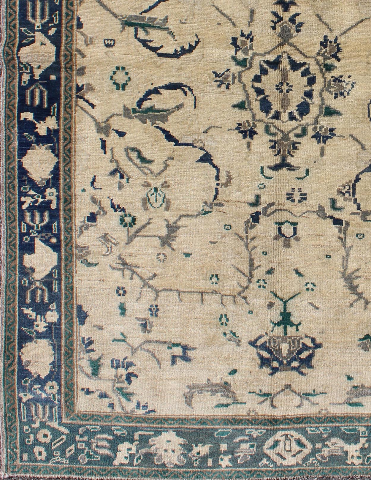Vintage Turkish Oushak Rug with Vining Florals in Cream and Sapphire Blue Turkish Oushak Rug Vintage with Vining Florals rug/en - 92194, origin/turkey kwarugs This Oushak rug features a unique blend of colors and an intricately beautifu... - Keivan Woven ArtsEN - 92194 - 1640Rug