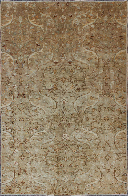 Keivan Woven Arts, En - 92372, 1940's Vintage Turkish Oushak Rug. All - over vining floral design vintage Turkish Oushak rug in taupe, ivory, brown, rug en - 92372, Country of origin / type: Turkey / Oushak, circa 1940 The design of this beautiful vin... - Keivan Woven ArtsEN - 92372 - 1652Rug