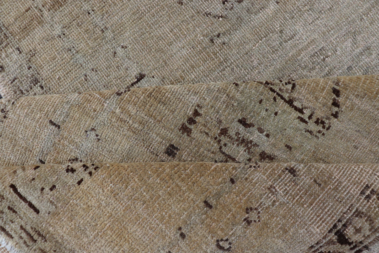Skinny Long Turkish Runner with Floral Design in Taupe, Gray, and Brown. Distressed Turkish long and narrow runner with floral design and neutral colors. rug/EN - 94027, 1940 vintage Oushak runner Measures:2'5 x 17'3 This vintag... - Keivan Woven ArtsEN - 94027 - 1863Rug