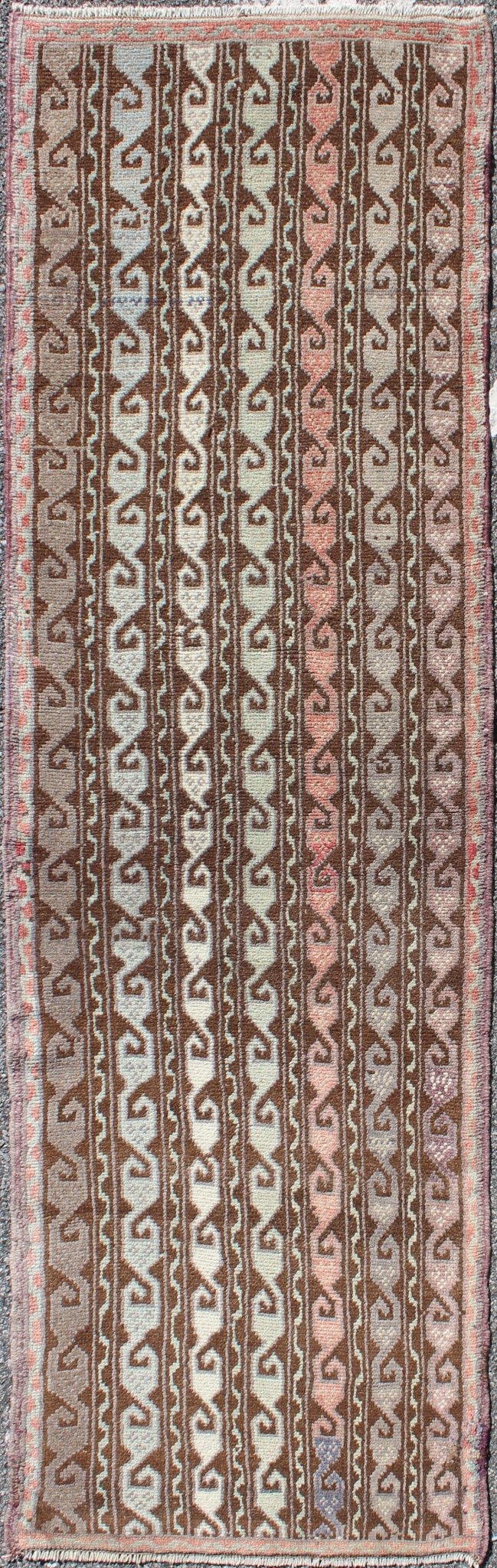 Brown and pastel - colored vintage Turkish Oushak runner with vining geometrics, rug en - 957, country of origin / type: Turkey / Oushak, circa 1930 This vintage Turkish gallery runner (circa 1930) features a unique blend of colors and an intricatel... - Keivan Woven ArtsEN - 957 - 3411Rug