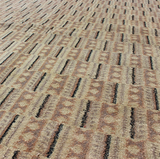 Vintage Zeki Mren Rug with a Modern Design Keivan Woven Arts, En - 960, Vintage Mid - Century Zeki Mren Rug. Vintage Zeki Mren Rug with a Modern Design in Earth Tones and Unique Design This finely handwoven Zeki Mren vintage rug displays a unique desig... - Keivan Woven ArtsEN - 960 - 5428Rug
