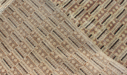 Vintage Zeki Mren Rug with a Modern Design Keivan Woven Arts, En - 960, Vintage Mid - Century Zeki Mren Rug. Vintage Zeki Mren Rug with a Modern Design in Earth Tones and Unique Design This finely handwoven Zeki Mren vintage rug displays a unique desig... - Keivan Woven ArtsEN - 960 - 5428Rug