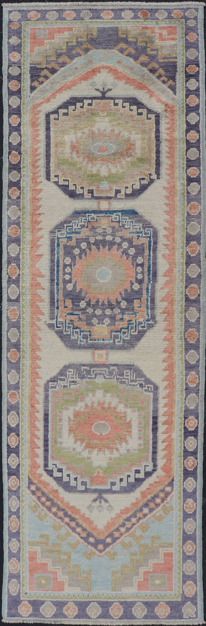 Turkish Hand Knotted Oushak Runner with Medallion Design with Multicolor Turkish Oushak Runner, Keivan Woven Arts / rug EN - P13642, country of origin / type: Turkey / Oushak. Measures: 2'11 x 9'8. - Keivan Woven ArtsEN - P13642 - 17892Rug