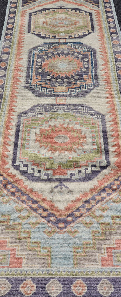 Turkish Hand Knotted Oushak Runner with Medallion Design with Multicolor Turkish Oushak Runner, Keivan Woven Arts / rug EN - P13642, country of origin / type: Turkey / Oushak. Measures: 2'11 x 9'8. - Keivan Woven ArtsEN - P13642 - 17892Rug