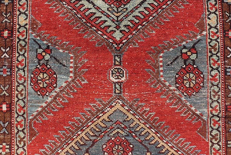 Geometric Medallion Antique Persian Heriz Runner by Keivan Woven Arts Antique distressed Heriz runner, Keivan Woven Arts, rug EN - P13904, country of origin / type: Persian / Heriz, circa Early - 20th Century. Measures: 3'0 x 11'0. - Keivan Woven ArtsEN - P13904 - 18529