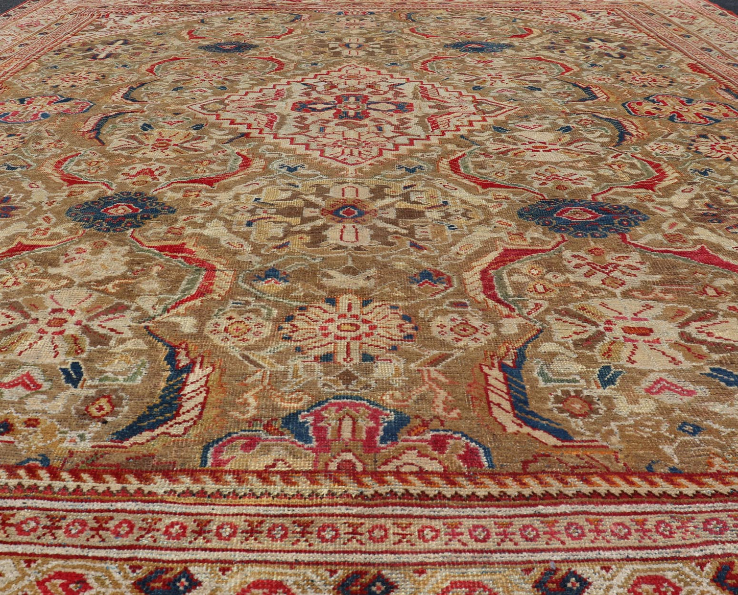Antique Persian Sultanabad Mahal Carpet with Geometric Design In Green's and Red. Keivan Woven Arts / Rug / F - 0404 country of origin / type: Iran / Sultanabad, circa 1910 This antique Persian Sultanabad - Mahal rug features a unique coloration and a m... - Keivan Woven ArtsF - 0404 - 539Rug