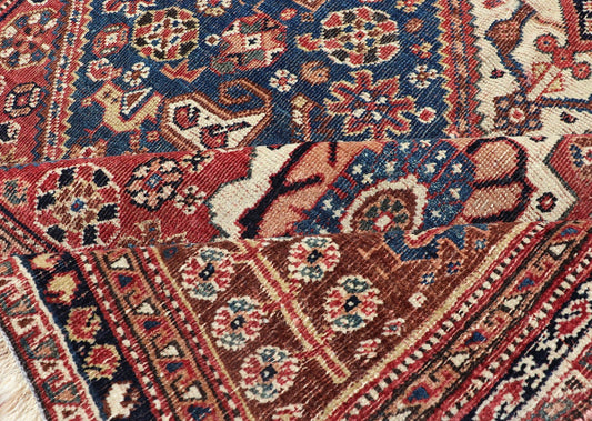 Antique Persian Qashqai Rug with Central Medallion in Ink Blue and Faded Red kwarugs Antique Persian Qashqai rug with central medallion in ink blue and faded red, Keivan Woven Arts / rug gng - 4775, country of origin / type: Iran / Qashqai, circa... - Keivan Woven ArtsGNG - 4775 - 9978Rug