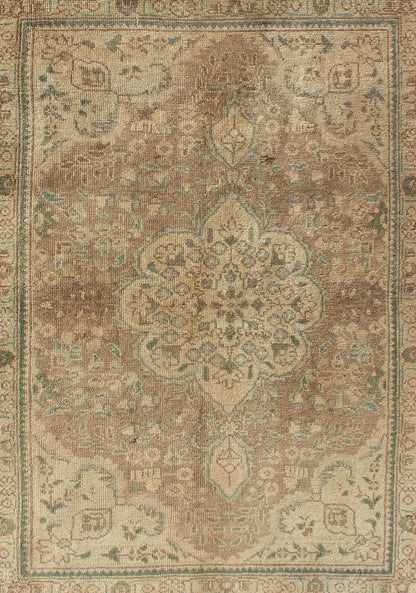 Keivan Woven Arts, H - 102 - 38, 1950s Semi Antique Tabriz Rug. Medallion style Tabriz Persian vintage rug with swirling garden pattern, rug h - 102 - 38, country of origin / type: Iran / Tabriz, circa 1950 This spectacular Persian Tabriz bears a magnif... - Keivan Woven ArtsH - 102 - 38 - 1780Rug