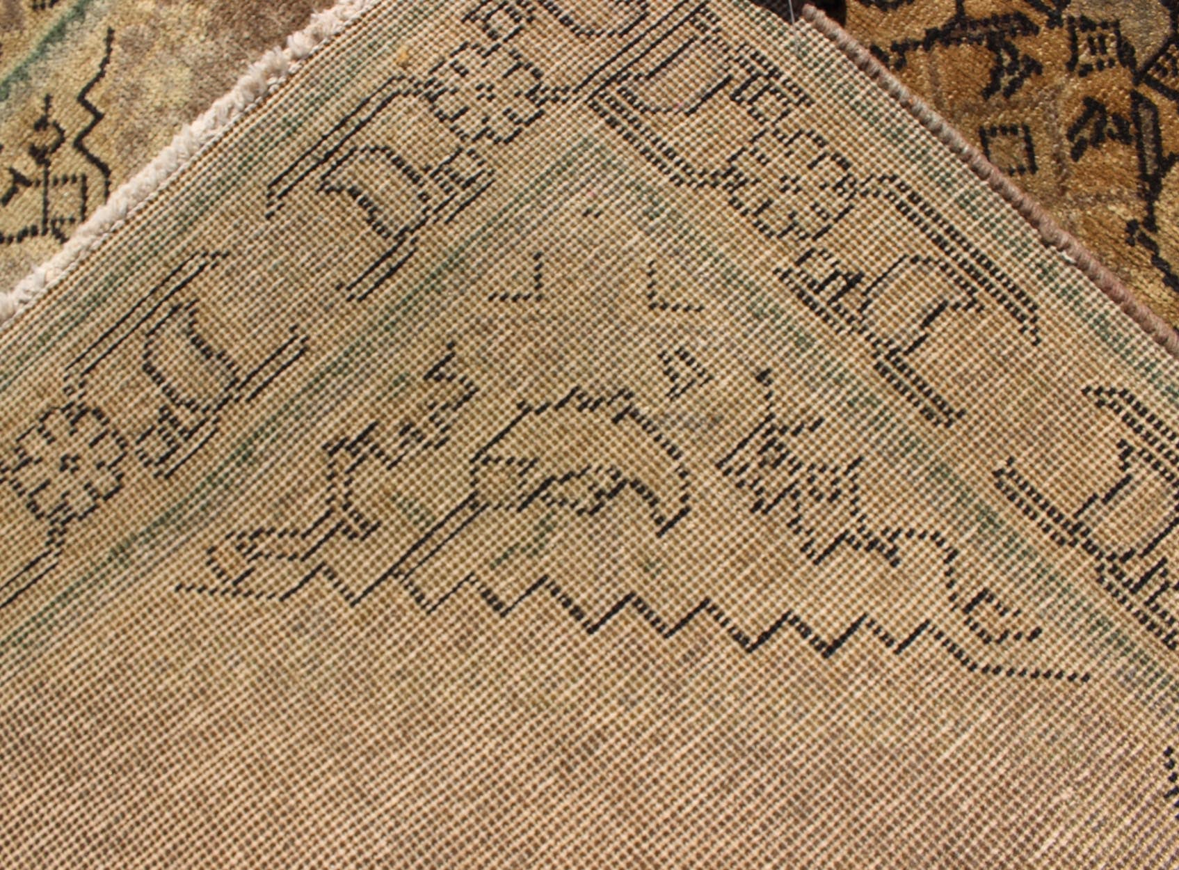Medallion Style Tabriz Persian Vintage Rug With Medallion and Geometric Pattern. Keivan Woven Arts / rug H - 102 - 39, country of origin / type: Iran / Tabriz, circa 1950 Measures: 3'3 x 5'0. This spectacular Persian Tabriz bears a magnificent splend... - Keivan Woven ArtsH - 102 - 39 - 1784Rug